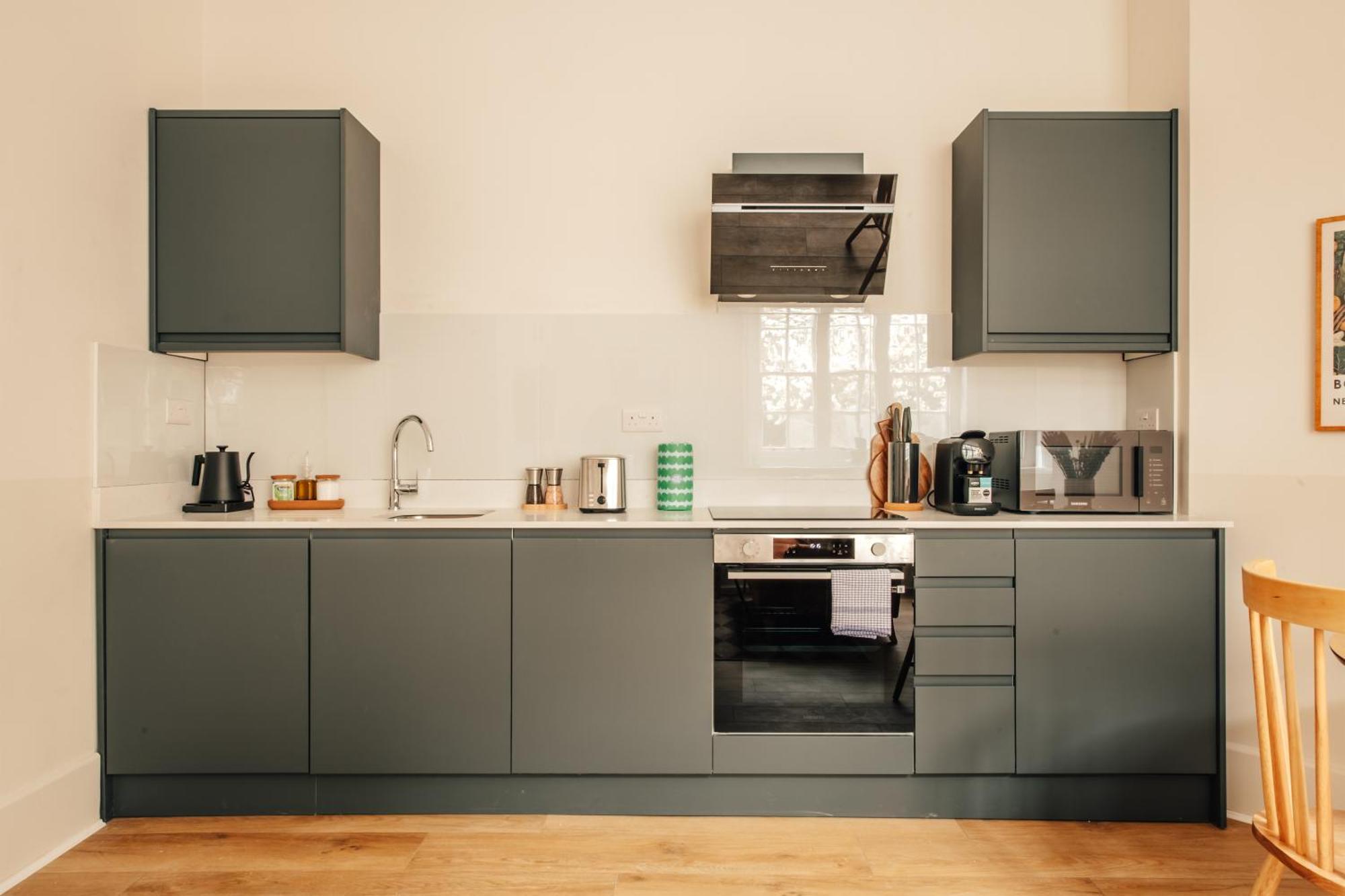 The Regency - Serviced Apartments Лондон Екстериор снимка